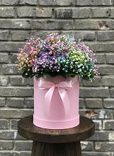 Цветочная композиция из Гипсофила и Розы в шляпной коробке в Нижнее Хорошово