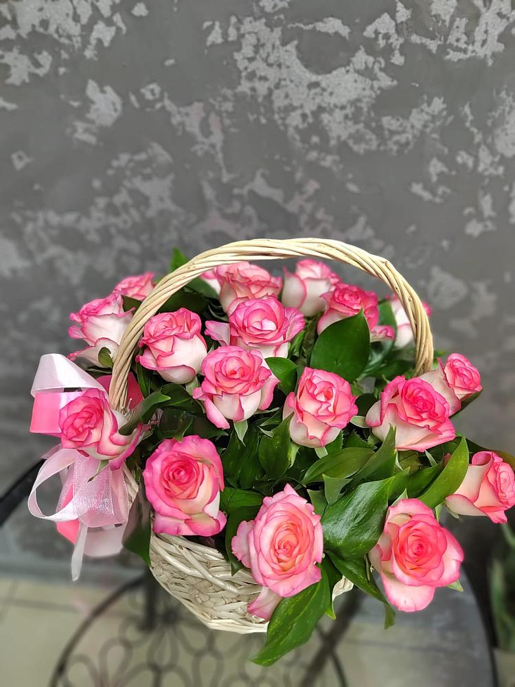 Цветочная композиция из Розы в корзине в Нижнее Хорошово