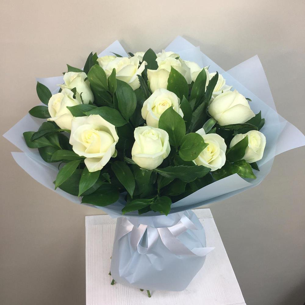 Букет 15 Белых роз Проуд в Нижнее Хорошово