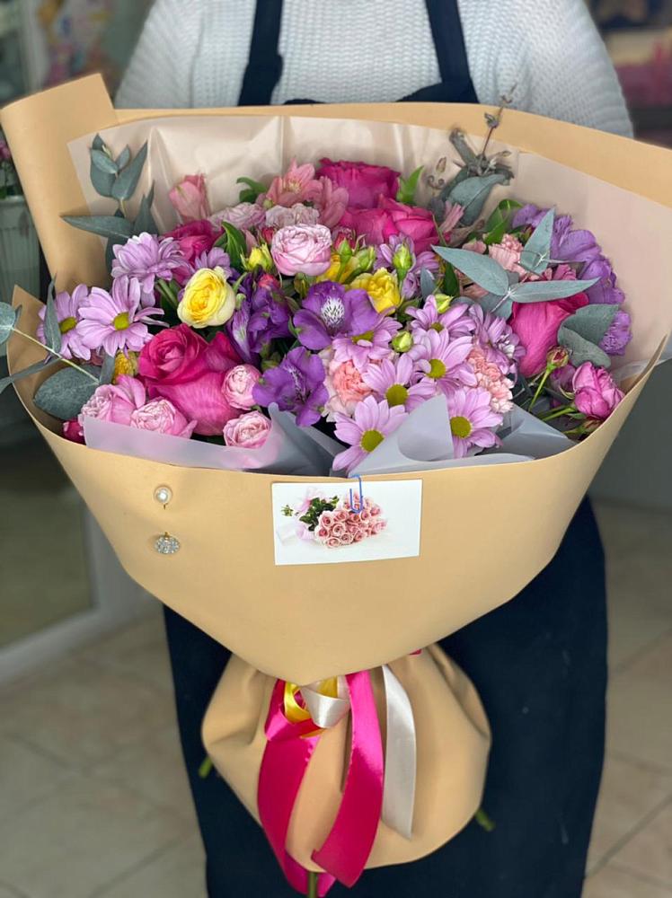 Букет цветов из: Хризантемы, Гвоздики и Альстромерии в Нижнее Хорошово