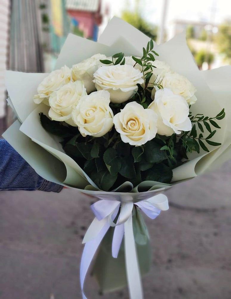 Букет Белые розы Проуд в Нижнее Хорошово