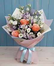 Букет цветов из:  Лизиантусы, Розы, Альстромерии и Гипсофила в Нижнее Хорошово