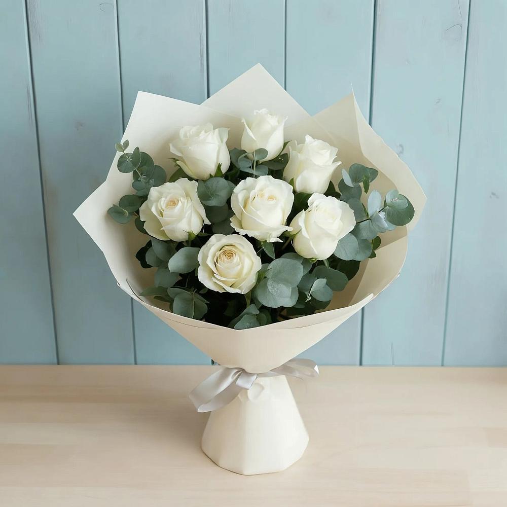 Букет Белые розы в Эвкалипте в Нижнее Хорошово