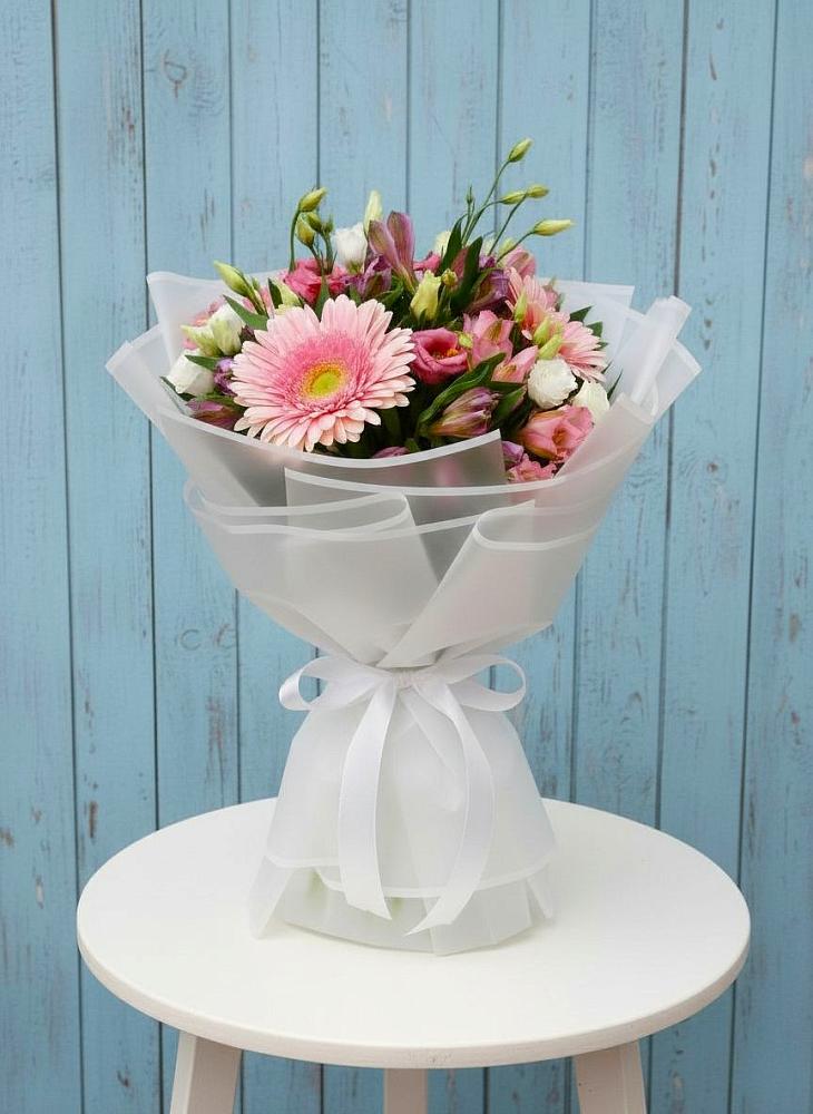 Букет цветов из: Герберы, Альстромерии и Лизиантусы в Нижнее Хорошово