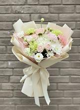 Букет цветов из:  Гвоздики, Розы, Лизиантусы и Хризантемы в Нижнее Хорошово