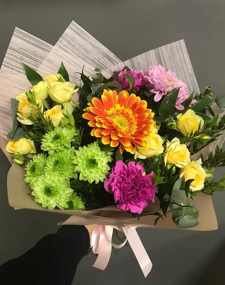 Букет цветов из: Гвоздики, Герберы, Розы и Хризантемы в Нижнее Хорошово