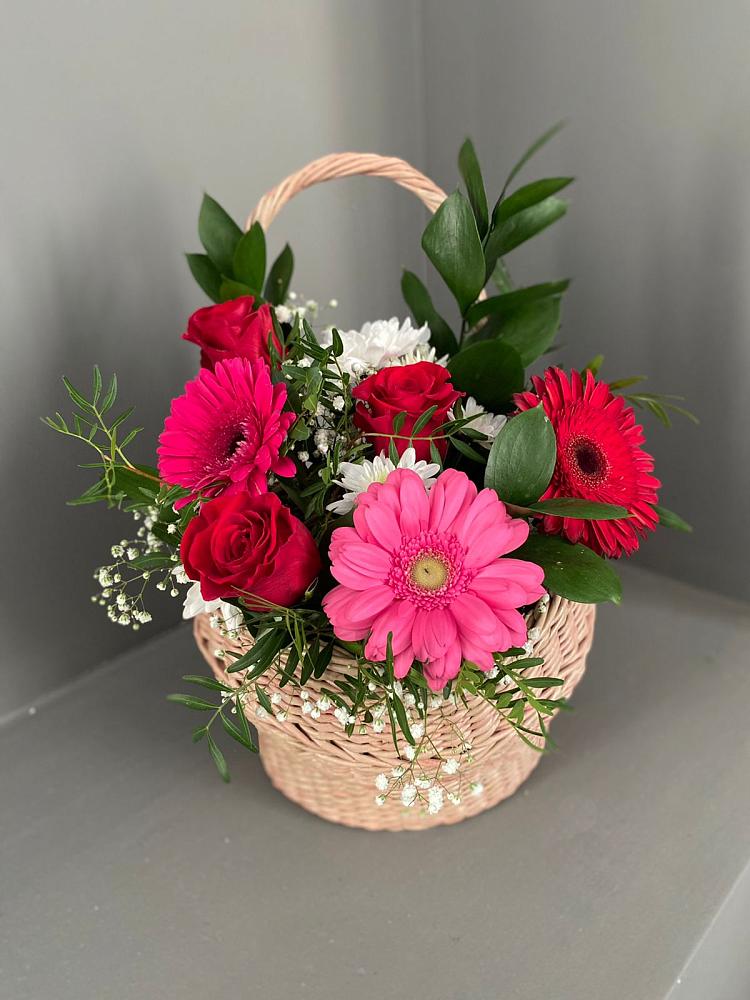Цветочная композиция из Розы, Хризантемы и Герберы в корзине в Нижнее Хорошово