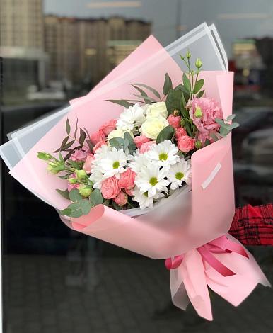 Букет цветов из: Розы, Лизиантусы и Хризантемы в Нижнее Хорошово