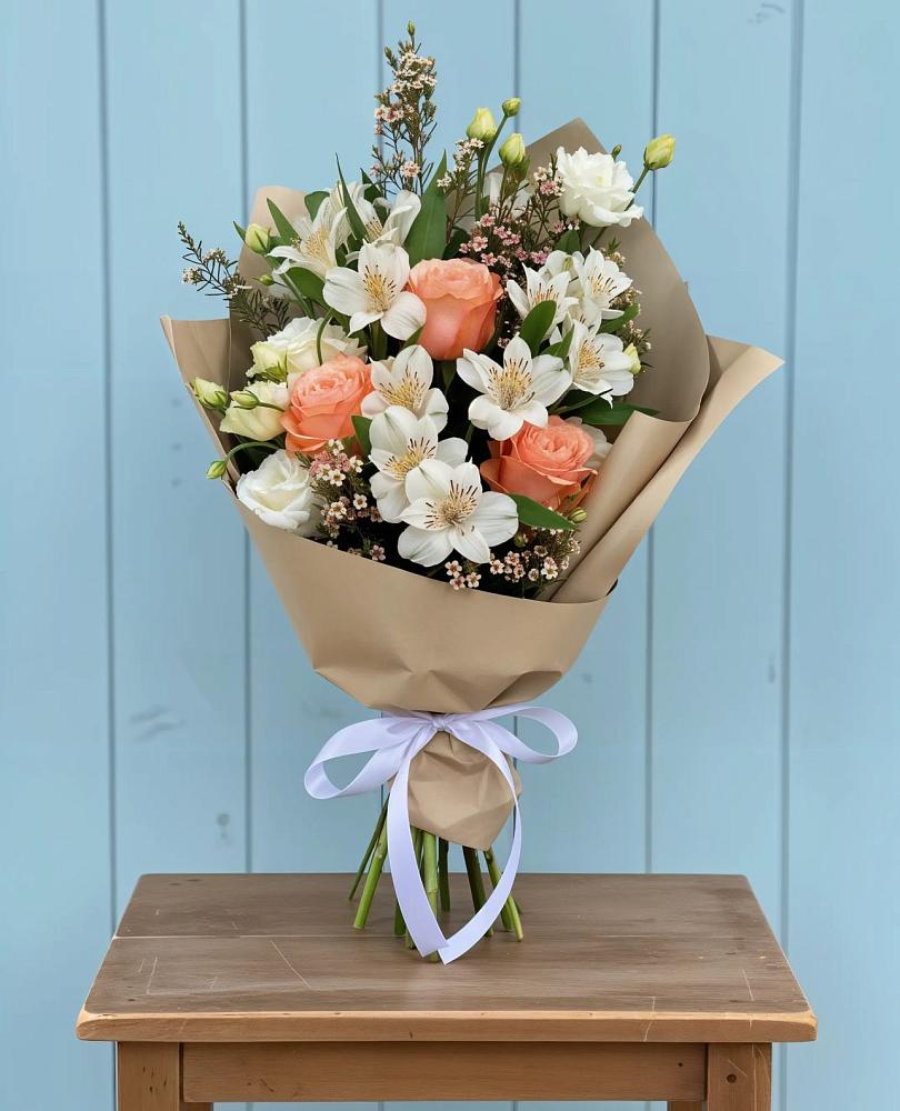 Букет цветов из: Альстромерии, Лизиантусы, Розы и Хризантемы в Нижнее Хорошово